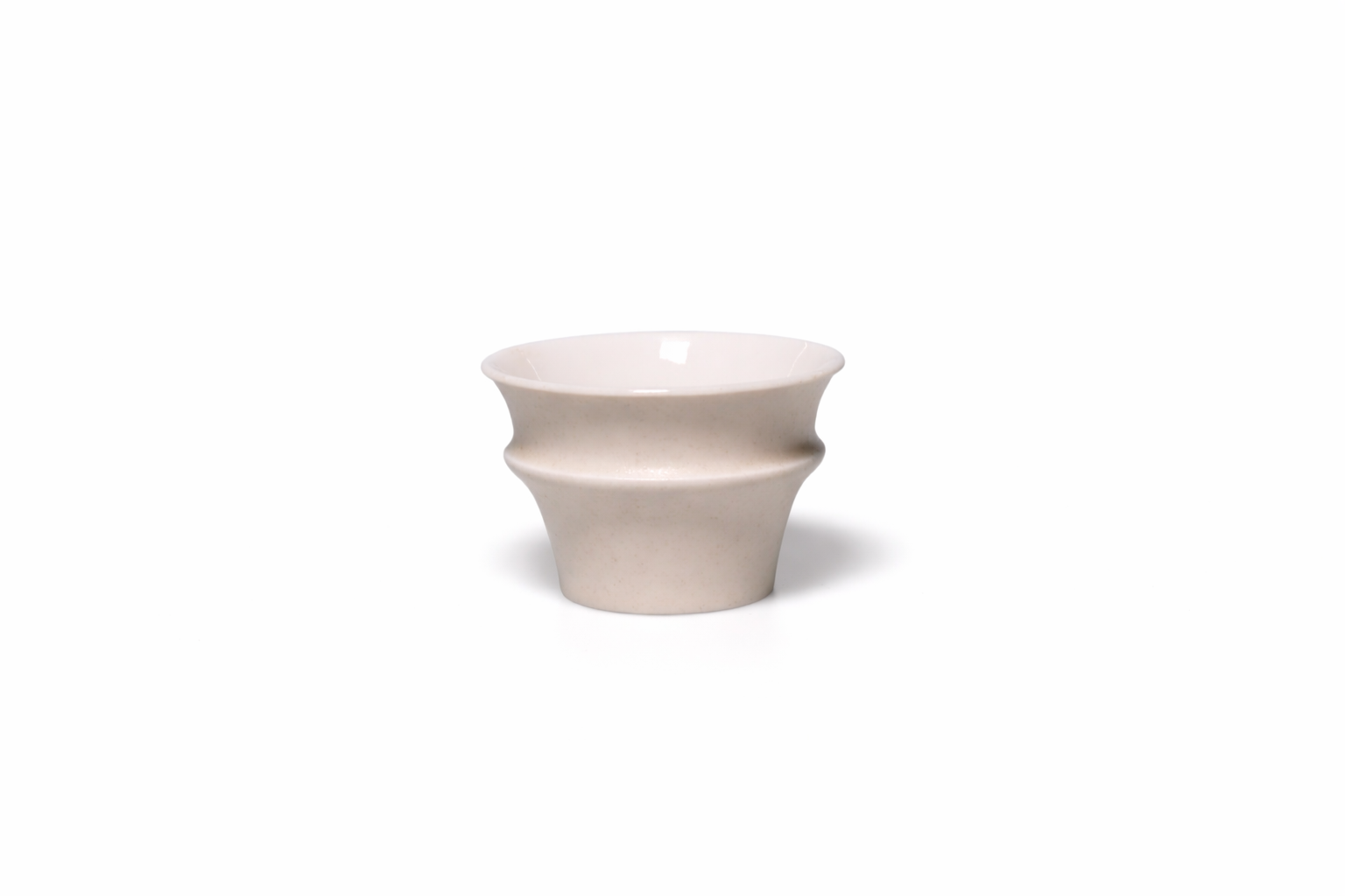 Rongbai 曲面 Curved Tea Cup