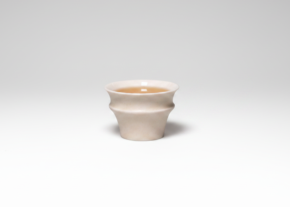 Rongbai 曲面 Curved Tea Cup